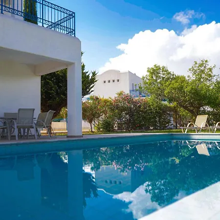 Azzurro Holiday Villas *