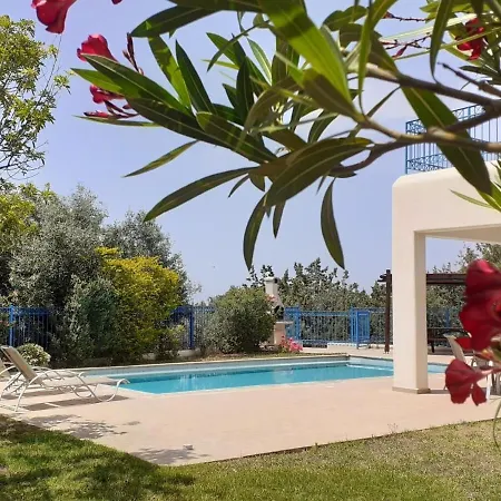 Azzurro Holiday Villas