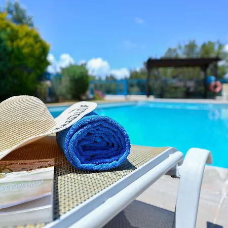 Azzurro Holiday Villas فيلة *