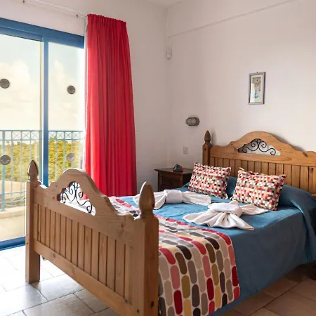 فيلة Azzurro Holiday Villas *
