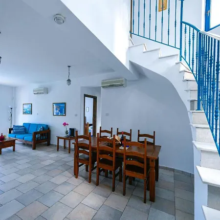 Azzurro Holiday Villas Vilă Peyia