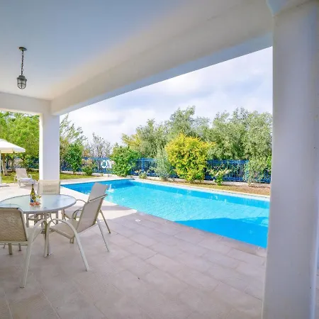 Vilă Azzurro Holiday Villas Peyia